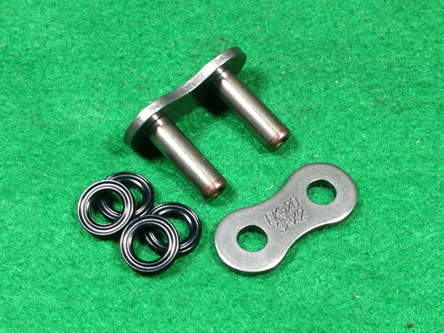 Kit trasmissione Pignone 520SROZ2-108 Corona JTR735.45 Catena 520SROZ2-108 DUCATI Monster 696