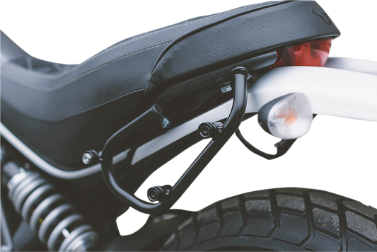 Supporto laterale SLC SW-MOTECH per DUCATI SCRAMBLER 400 803
