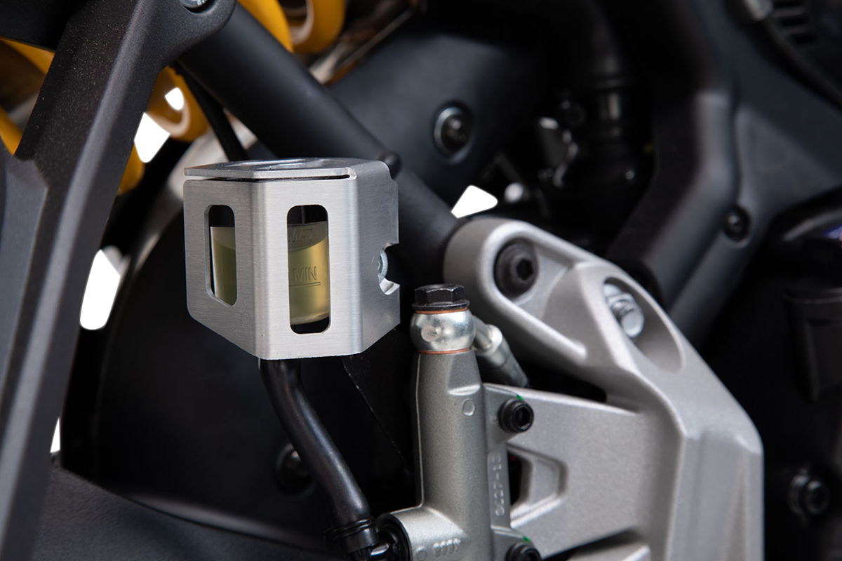 Protezione pompa freno per DUCATI SCRAMBLER 803 MONSTER 821 1200 SUPERSPORT 939 950