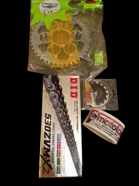 KIT PIGNONE CORONA CATENA  15/42/116  PASSO 530 CON CATENA DID MULTISTRADA 1200 -1260