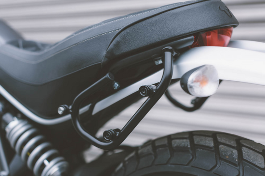 Supporto laterale SLC per DUCATI SCRAMBLER 400 803