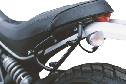 Supporto laterale SLC SW-MOTECH per DUCATI SCRAMBLER 400 803
