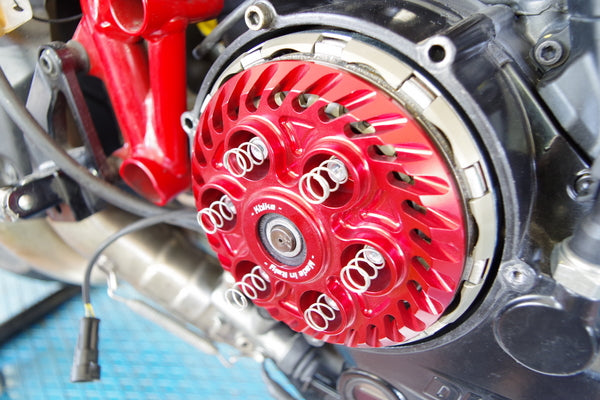 KIT TRASFORMAZIONE FRIZIONE DA BAGNO D'OLIO A FRIZIONE ANTISALTELLAMENTO A SECCO PER DUCATI 848